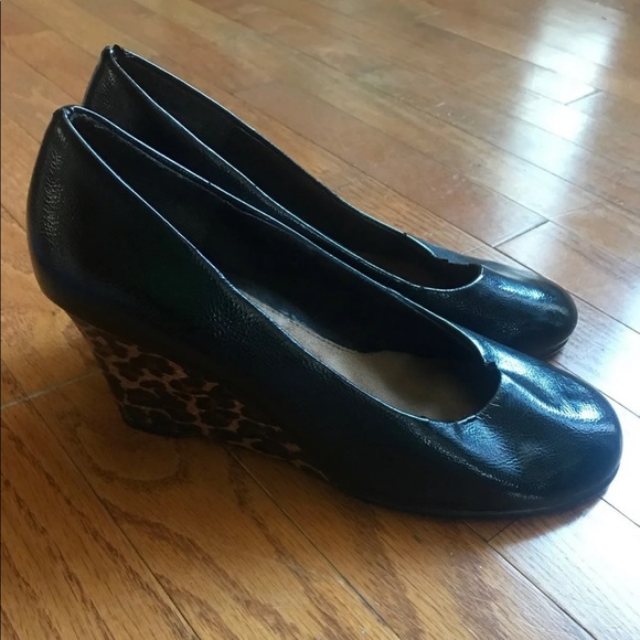A2 Aerosoles Cheetah Leopard Print Heel Wedges 8 - Picture 2 of 8